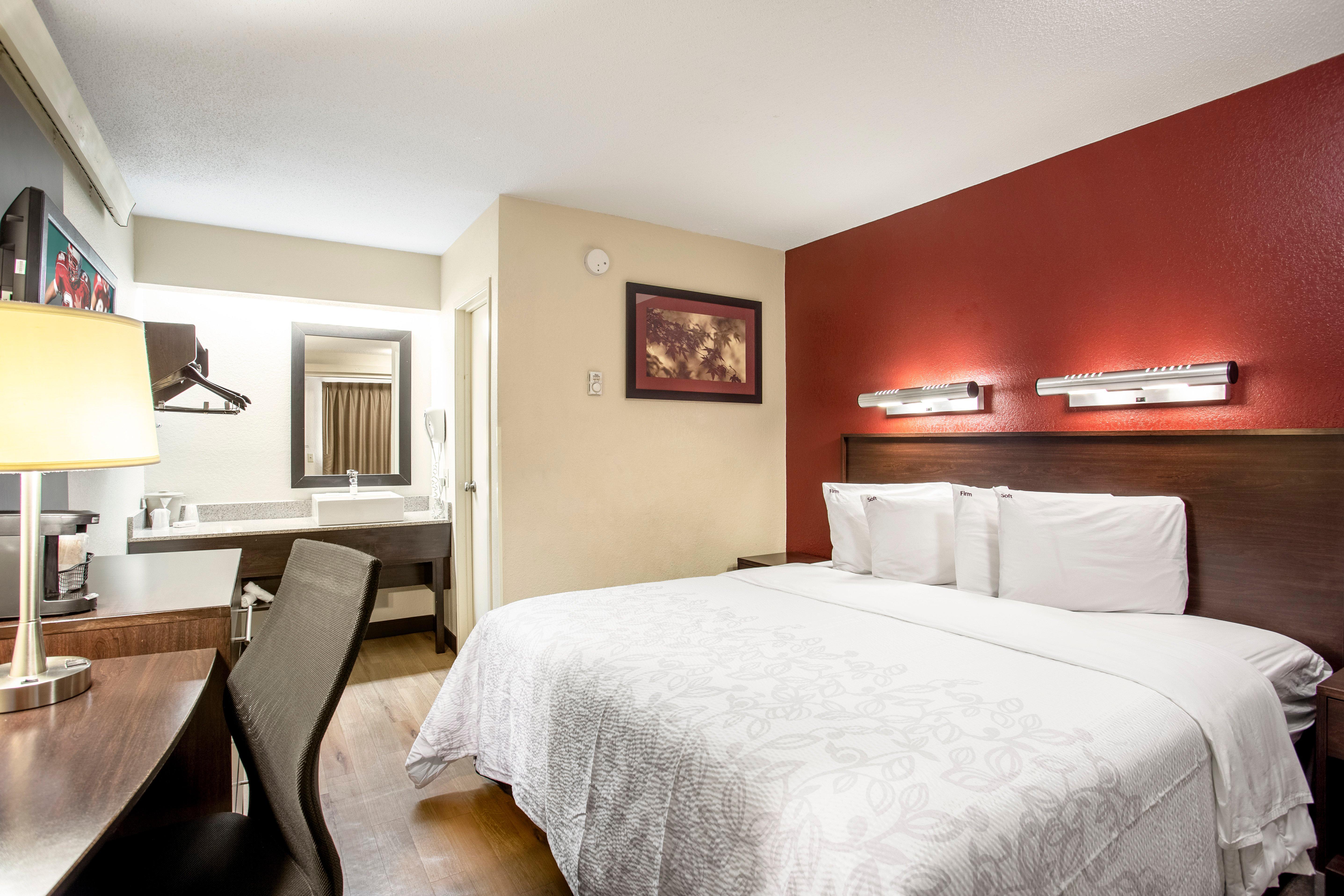 Red Roof Inn Plus+ Baltimore North - Timonium Bagian luar foto