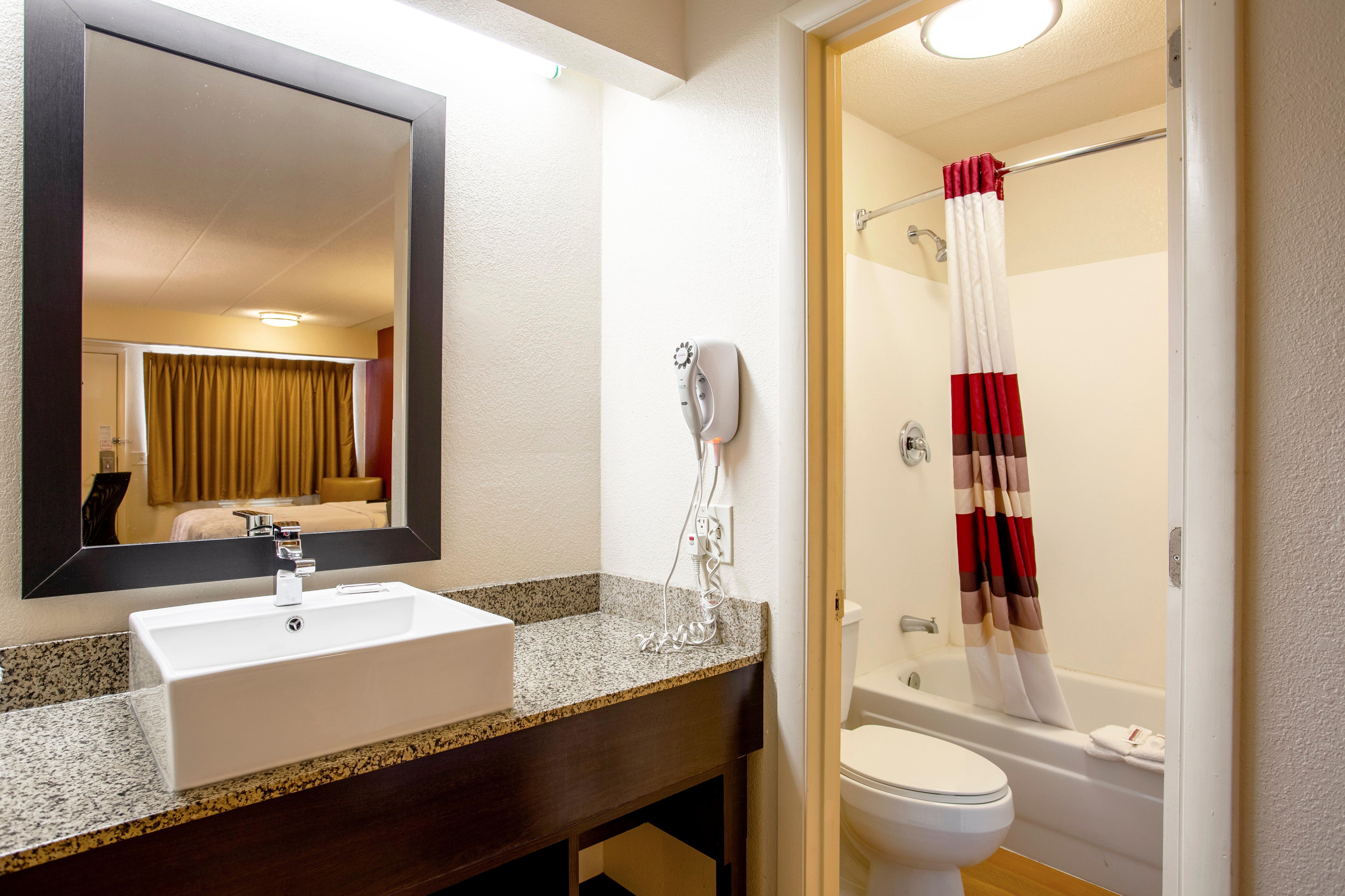 Red Roof Inn Plus+ Baltimore North - Timonium Bagian luar foto