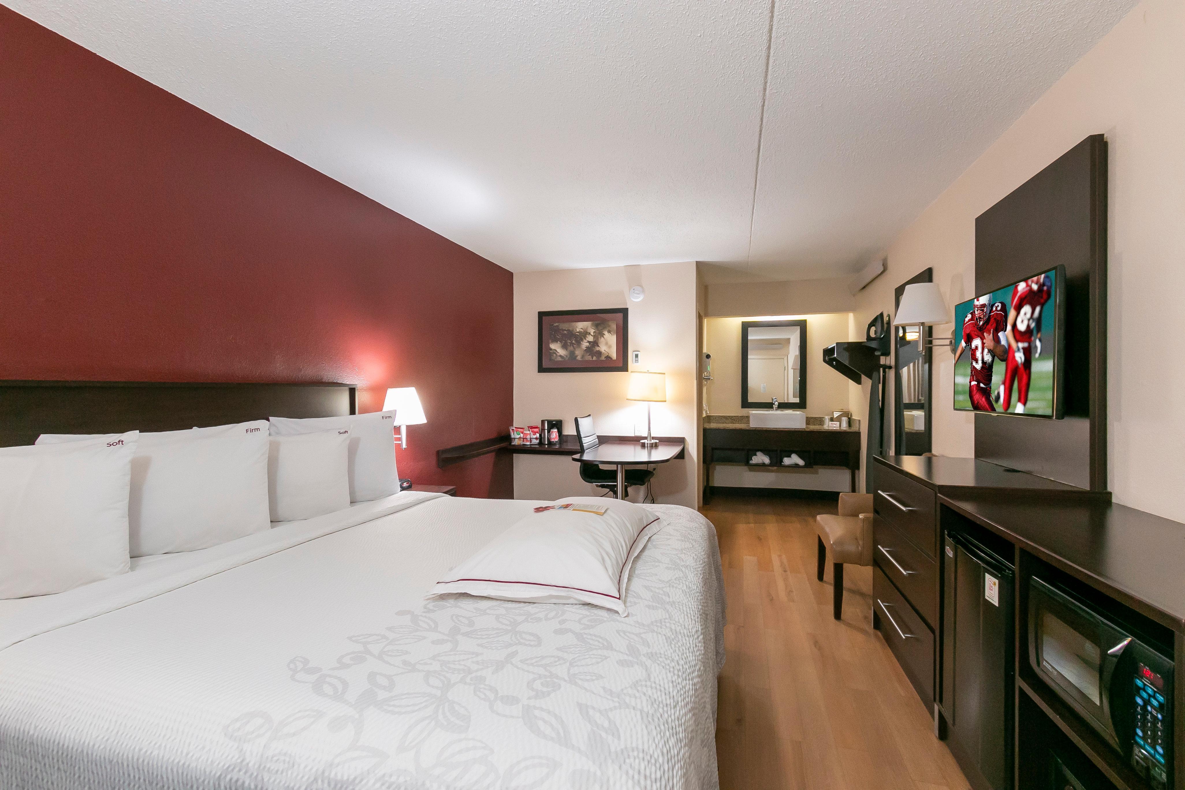 Red Roof Inn Plus+ Baltimore North - Timonium Bagian luar foto